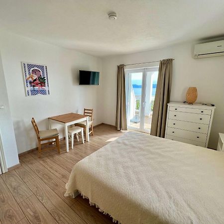 Apartments Via - 250 M From Sea 브렐라 외부 사진